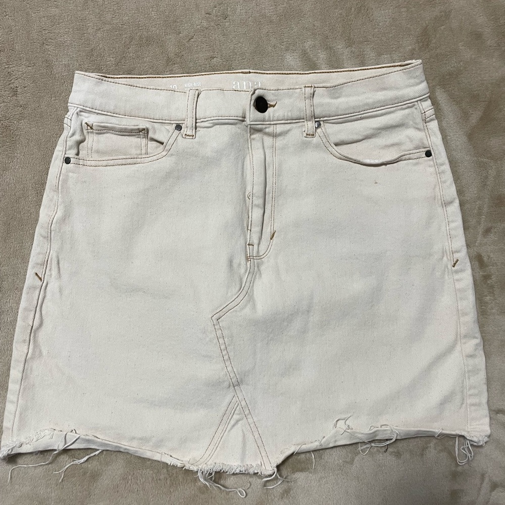 Ana Cream Jean skirt